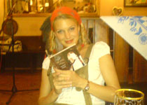 Utta Danella actress Eva-Maria Grein with her favorite CD ;-)